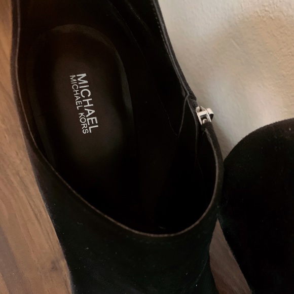 Michael Kors black healed booties - Picture 2 of 3